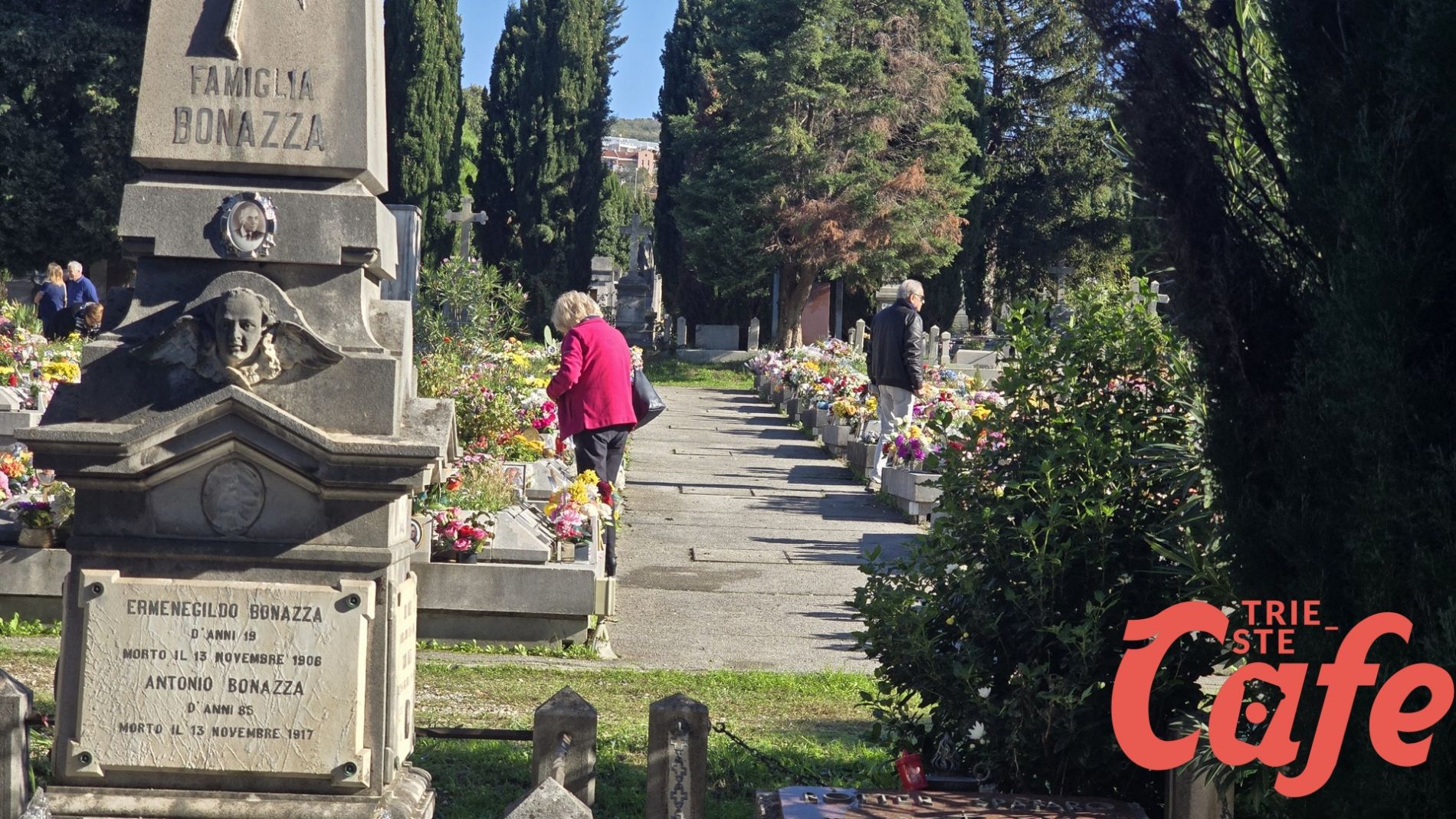 Ponte di Ognissanti e San Giusto a Trieste: cimiteri chiusi alle auto da domani al 3 novembre, ecco gli orari